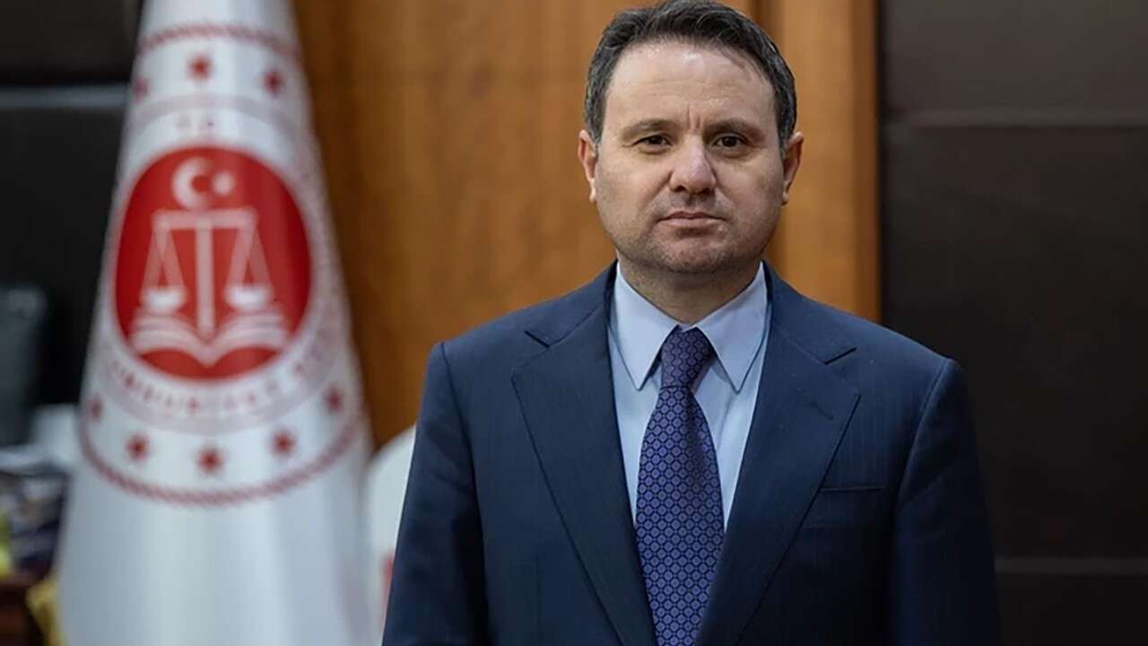 Adalet Bakanı Akın Gürlek Hangi Dizide Oynadı?