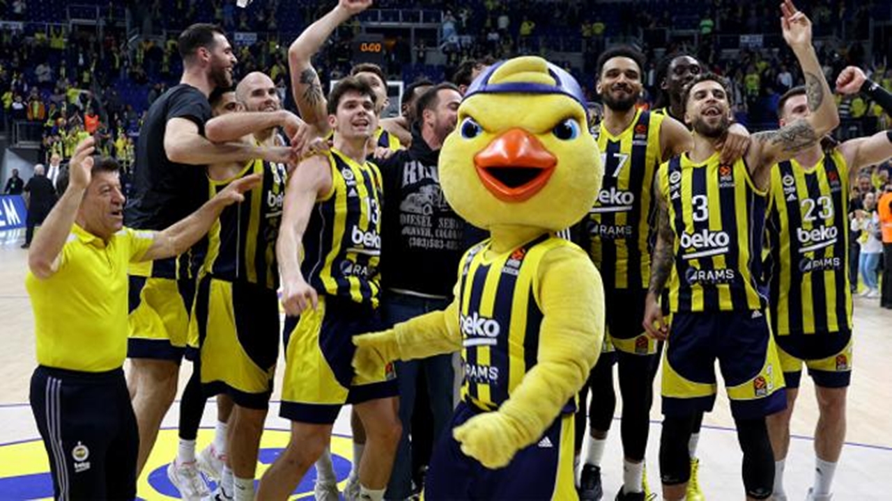 Fenerbahçe Beko, Anadolu Efes’i Final Serisinin Dördüncü Maçında Konuk Ediyor