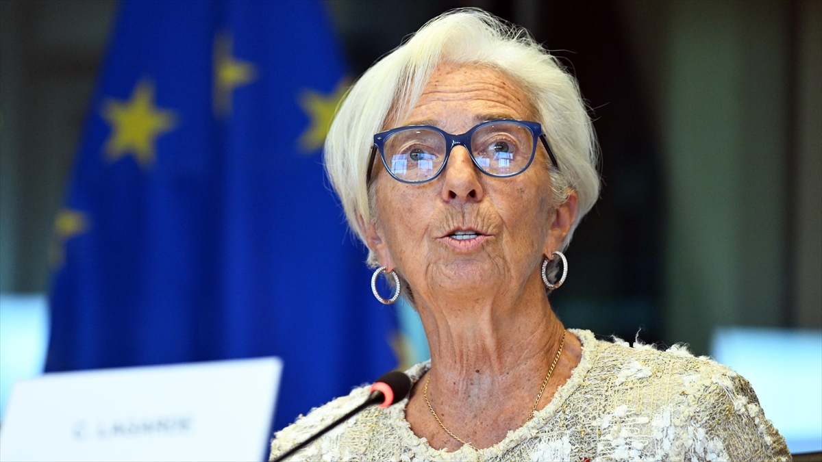 Ecb Başkanı Lagarde: Avro Bölgesi Ekonomisi Zayıf Kalmaya Devam Edecek Haberi