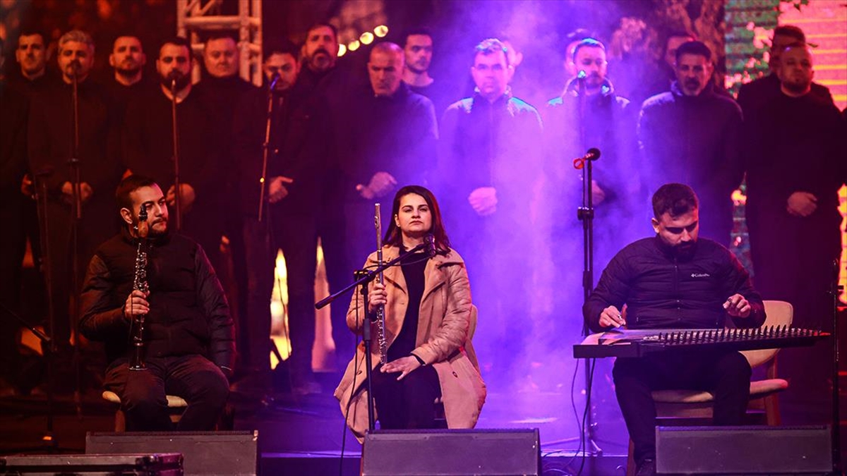 Antakya Medeniyetler Korosu, Depremin Vurduğu Hatay’a Şarkılarla Moral Veriyor Haberi