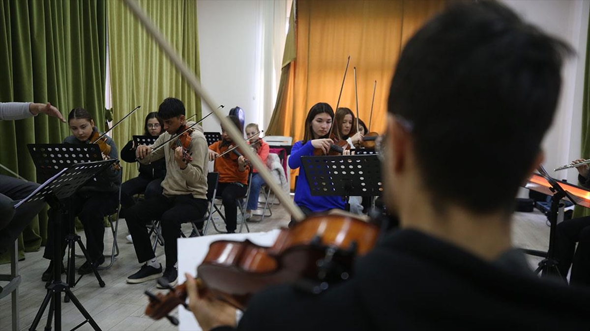 Balıkesir’de 10 Yılda 4 Bin Çocuğa Gönüllülerce Müzik Eğitimi Verildi Haberi