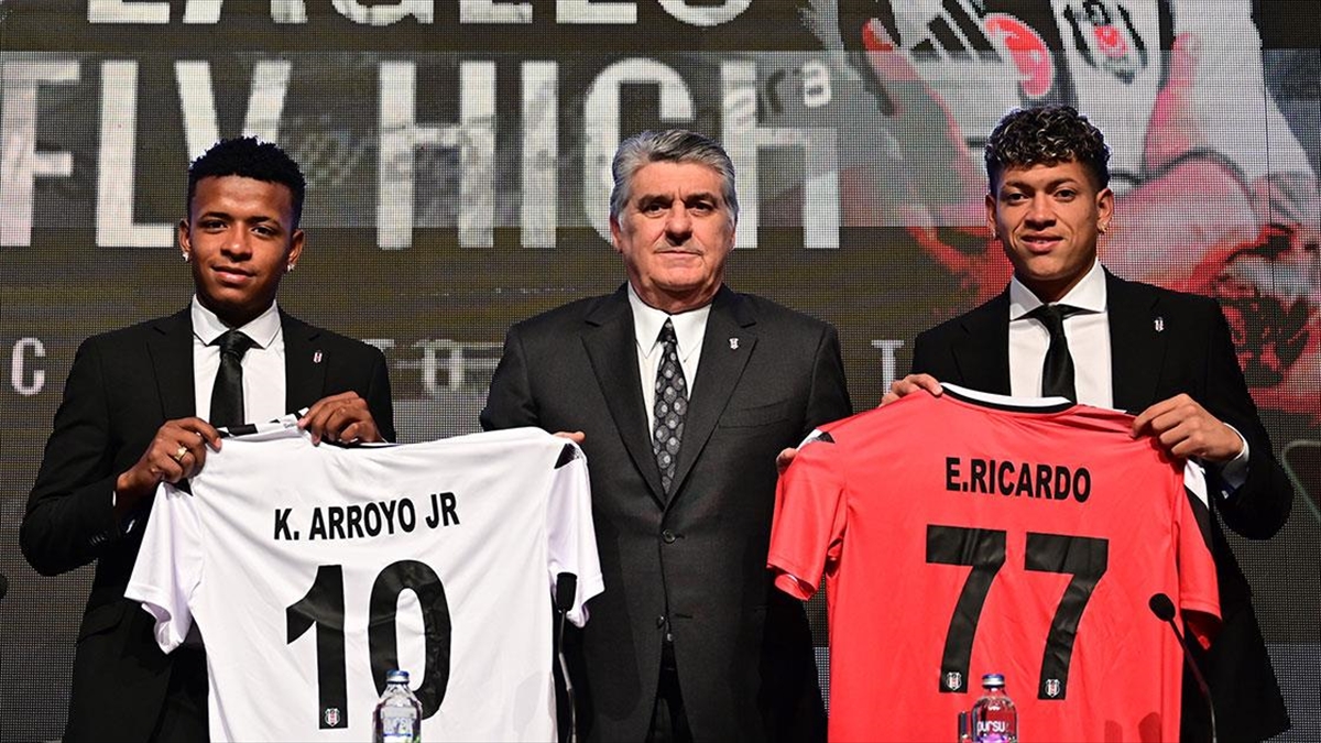 Beşiktaş, Yeni Transferler Keny Arroyo Ve Elan Ricardo Için Imza Töreni Düzenledi Haberi