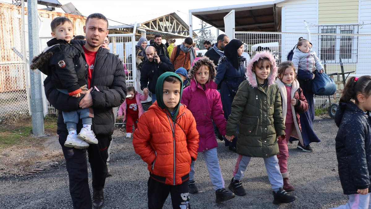 Bm: Esed Rejiminin Devrilmesinin Ardından 270 Bin Suriyeli Mülteci Ülkesine Döndü Haberi