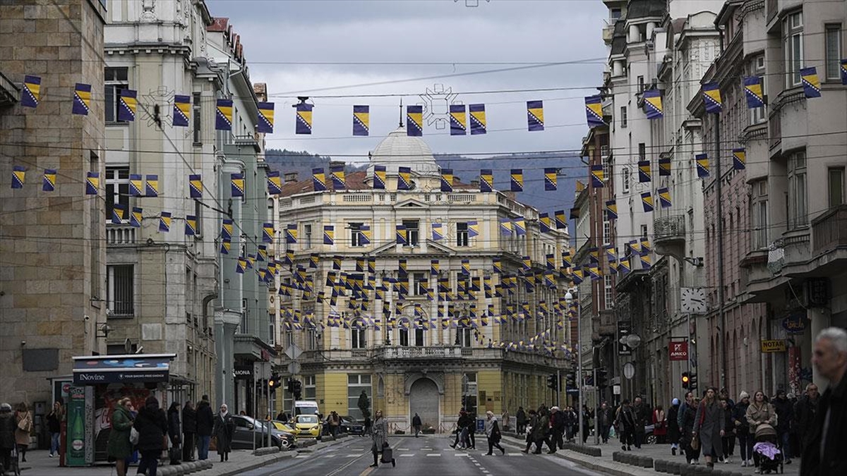 Bosna Hersek Bağımsızlığının 33. Yılını Kutluyor Haberi