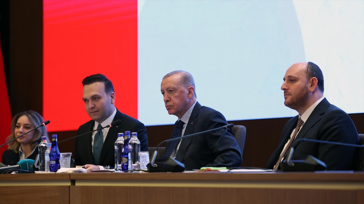 Cumhurbaşkanı Erdoğan, Ak Parti Kadın Ve Gençlik Kolları Mkyk Toplantılarına Başkanlık Etti Haberi