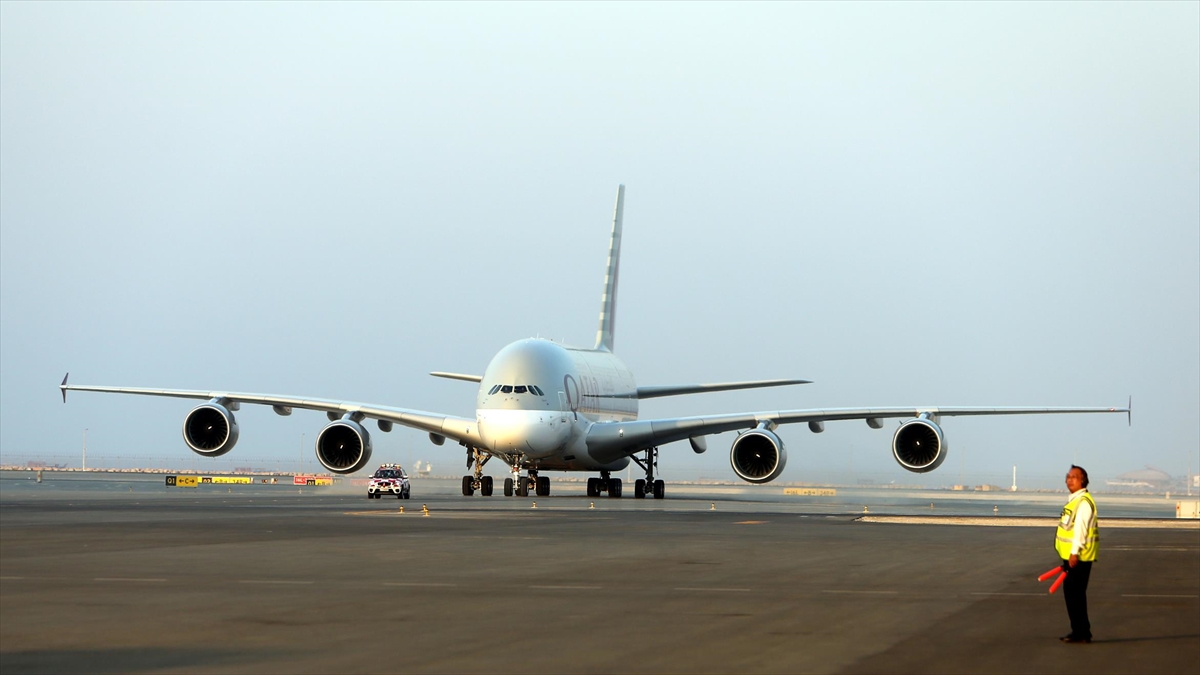 Dünyanın En Büyük Yolcu Uçağına Ilk Türk Kadın Kaptan Pilot Haberi