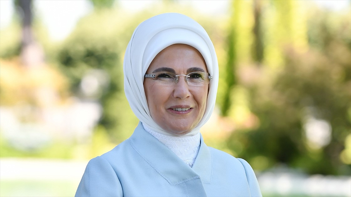 Emine Erdoğan, Berat Kandili’ni Kutladı Haberi