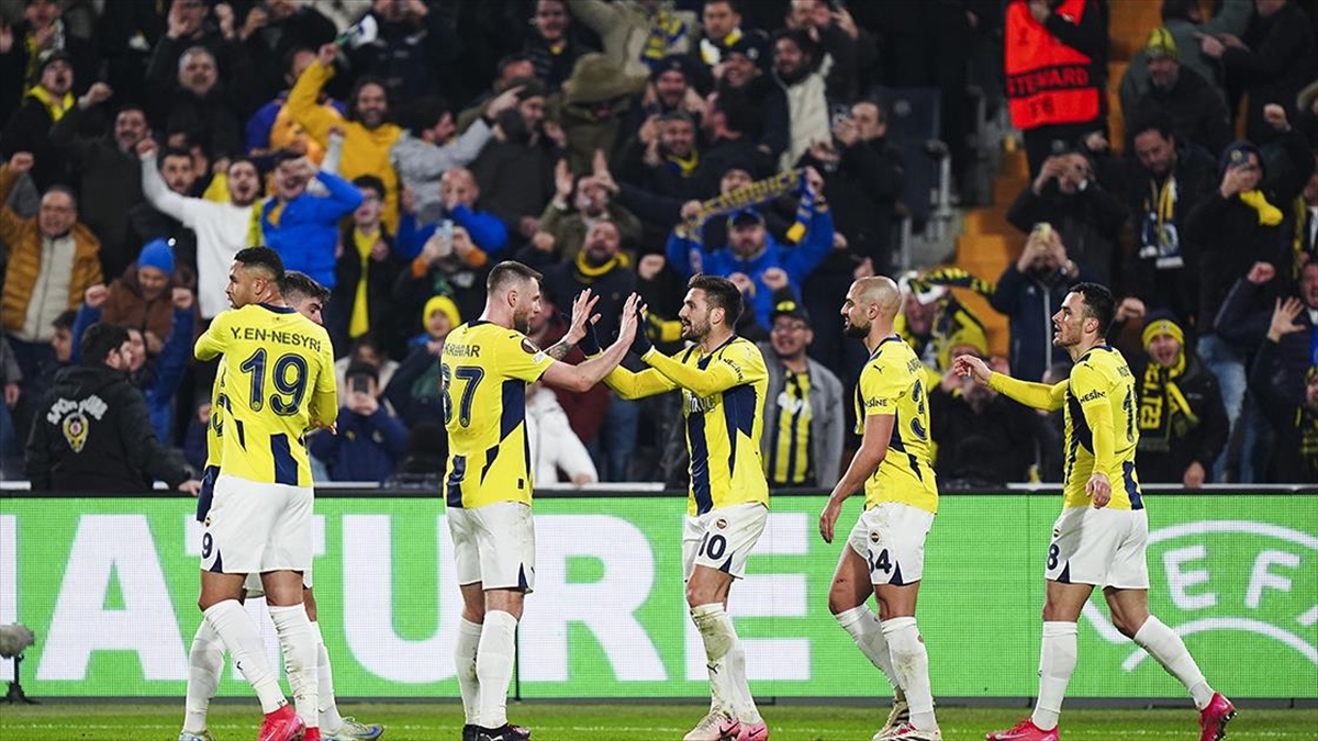 Fenerbahçe Tur Için Avantajı Yakaladı Haberi