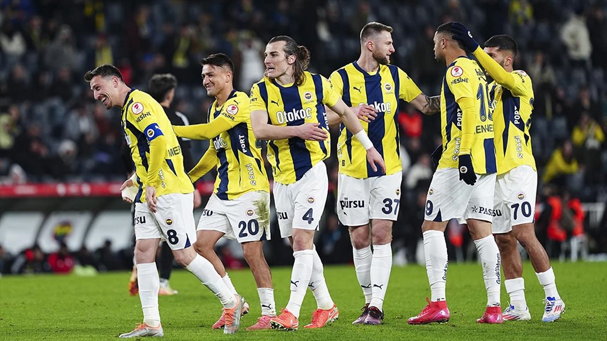 Fenerbahçe, Uefa Avrupa Ligi’nde Yarın Anderlecht Ile Karşılaşacak Haberi