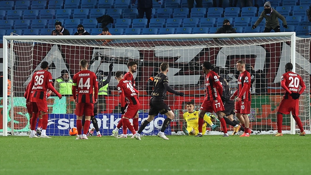 Gaziantep Fk’nin Deplasmandaki Galibiyet Hasreti 10 Maça Çıktı Haberi