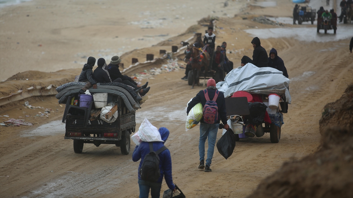 Hamas’tan Filistinlilerin Yerlerinden Edilmesini Reddetmek Için “Acil Arap Zirvesi” Çağrısı Haberi