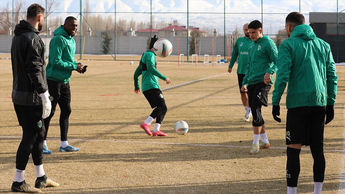 Iğdır Fk, Çorum Fk Maçından 3 Puan Alarak Çıkışını Sürdürmeyi Hedefliyor Haberi