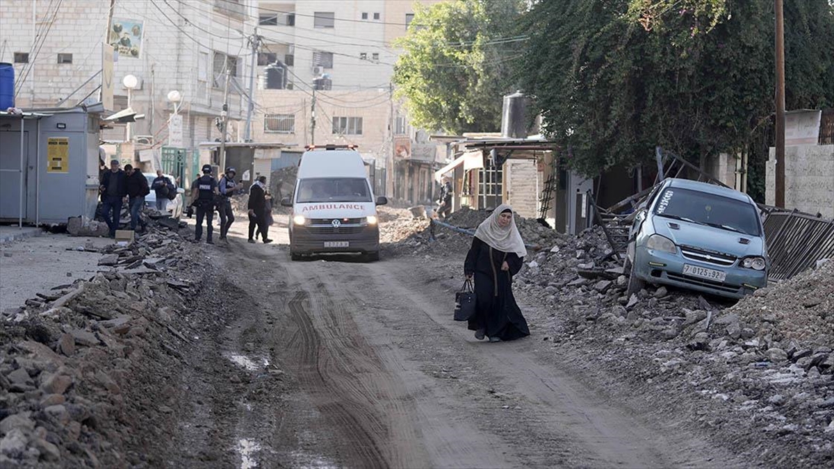 İsrail, Batı Şeria’daki Cenin Mülteci Kampı’nda 20 Binden Fazla Kişiyi Zorla Yerinden Etti Haberi