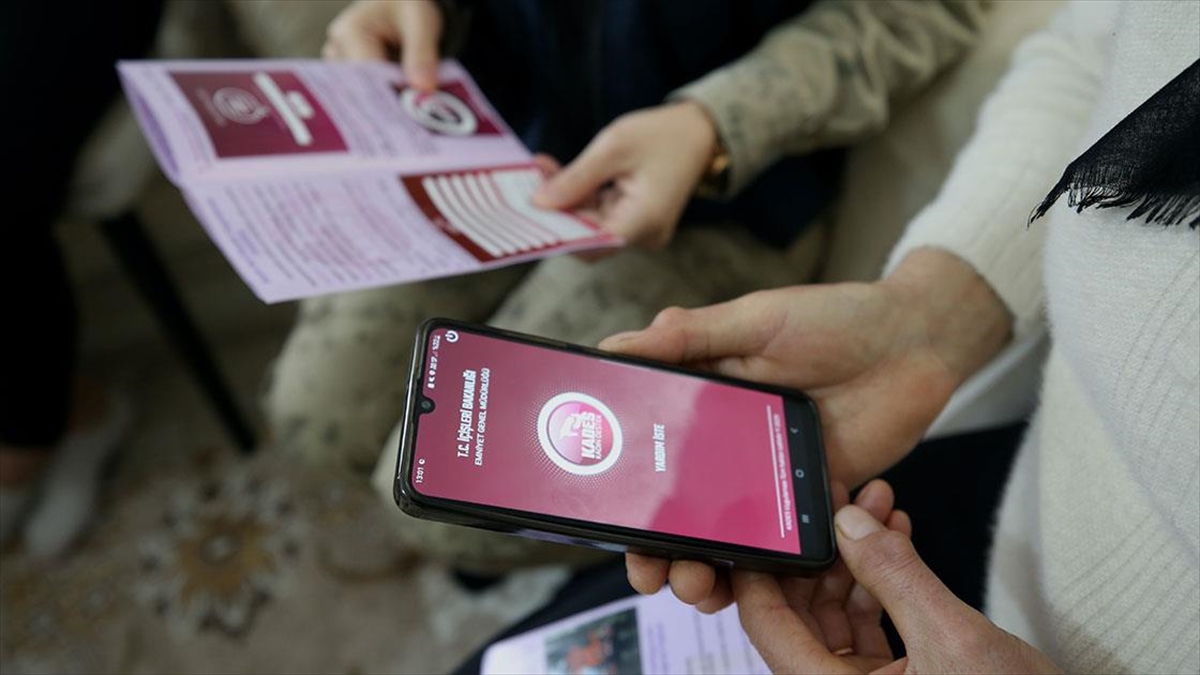 Kadın Komutanlar Köy Köy Gezerek Kades’i Anlatıyor Haberi