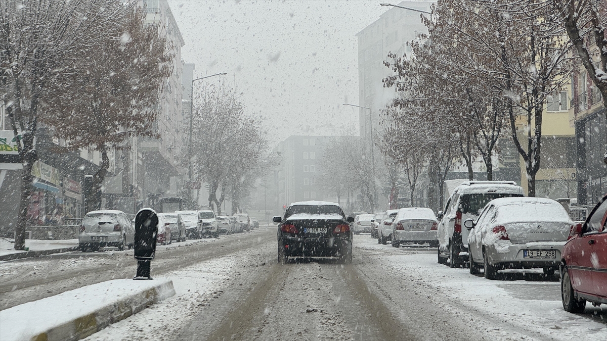 Kahramanmaraş Ve Çorum’un Bazı Ilçelerinde Kar Nedeniyle Eğitime Bir Gün Ara Verildi Haberi