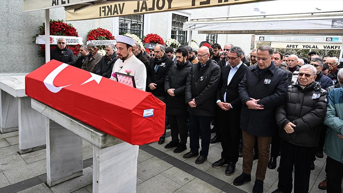 Kaligrafi Sanatçısı Etem Çalışkan Son Yolculuğuna Uğurlandı Haberi