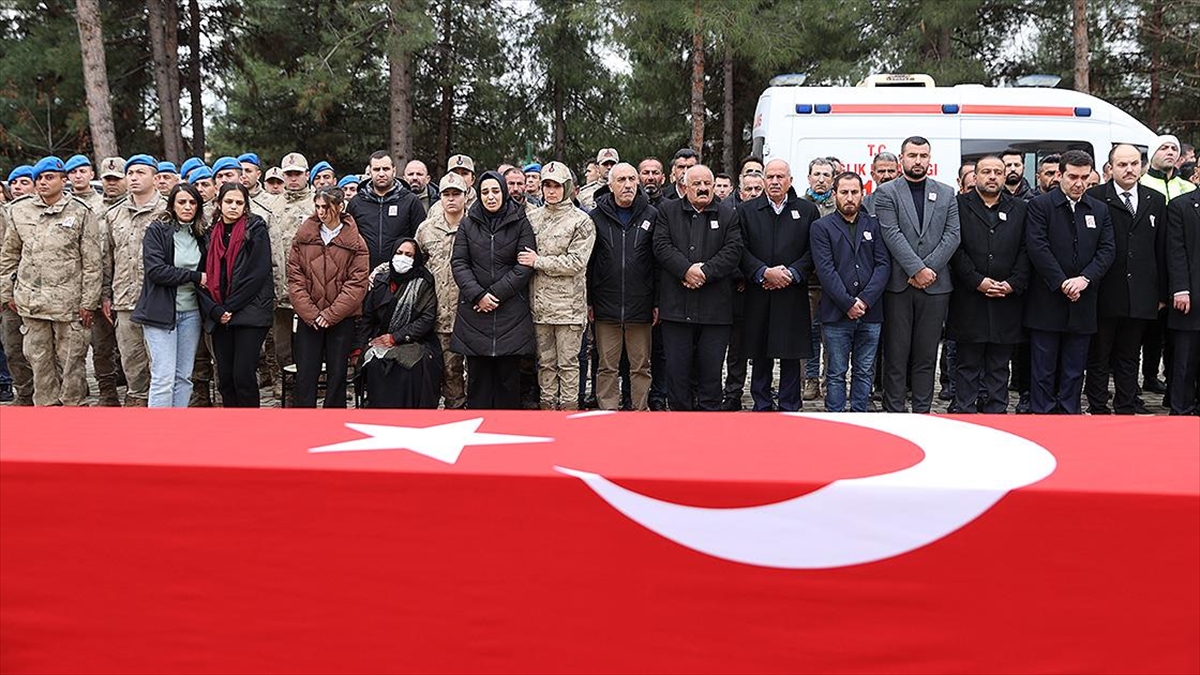 Kalp Krizi Sonucu Hayatını Kaybeden Güvenlik Korucusu Mardin’de Son Yolculuğuna Uğurlandı Haberi