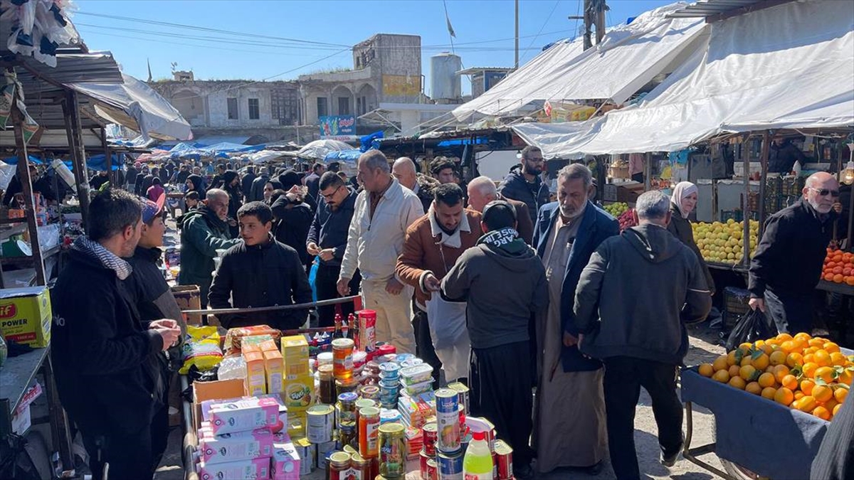 Kerkük’te Halk Ramazan Öncesi Çarşı Ve Pazarları Doldurdu Haberi