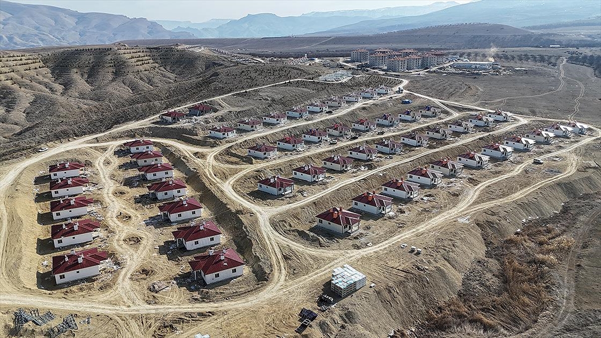 Malatya’nın Darende Ilçesinde Yükselen Afet Konutları Dronla Görüntülendi Haberi