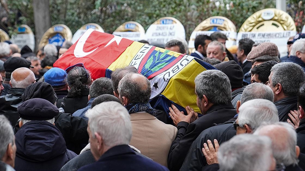 Ogün Altıparmak, Son Yolculuğuna Uğurlandı Haberi