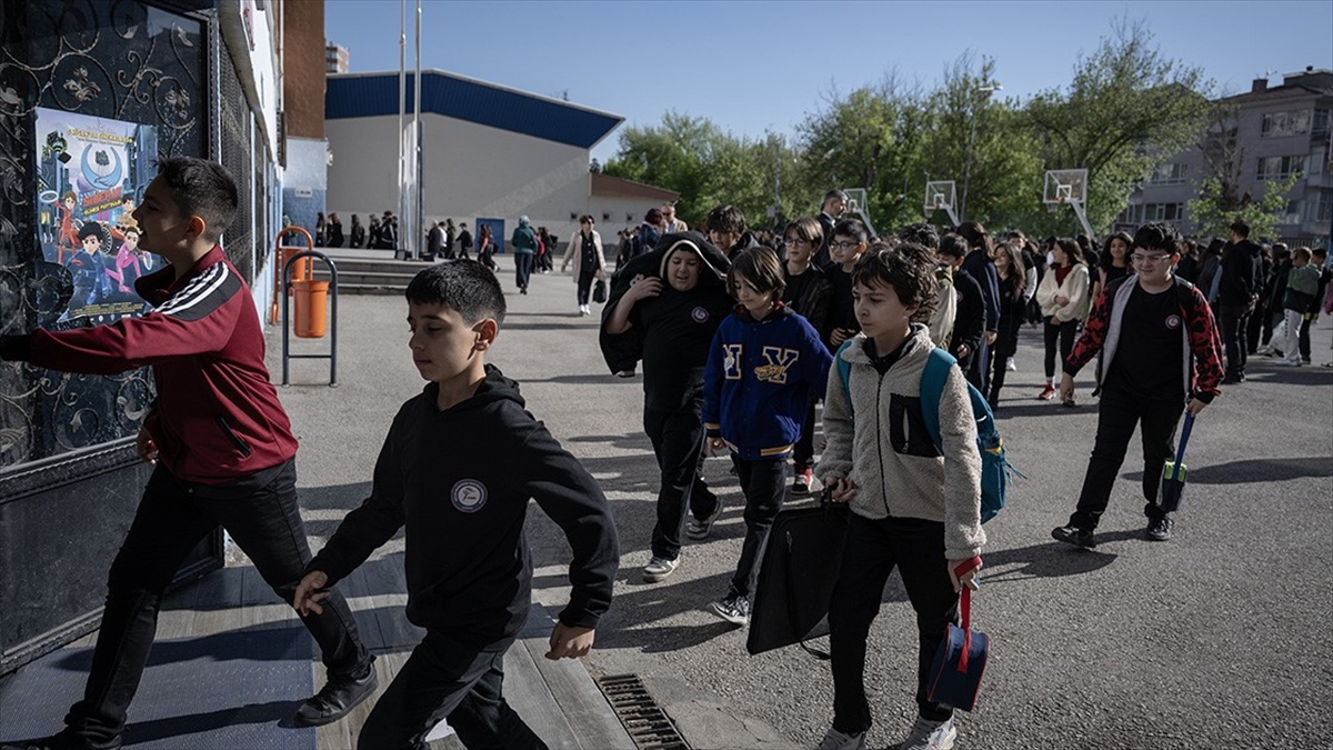 Okullarda Yarıyıl Tatilinin Ardından Ilk Ders Zili Yarın Çalacak Haberi