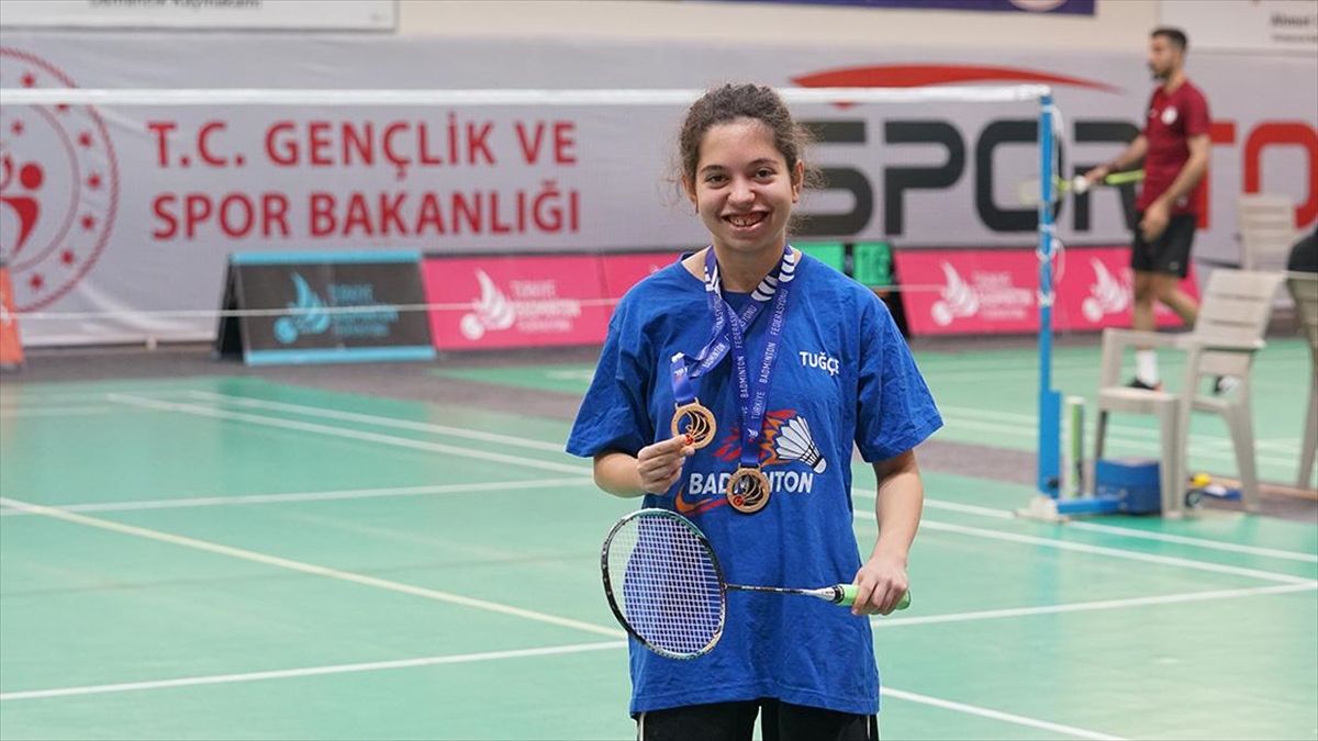 Para Badminton Milli Sporcusu Tuğçe Çelik, 2028 Olimpiyatları’na Hazırlanıyor Haberi