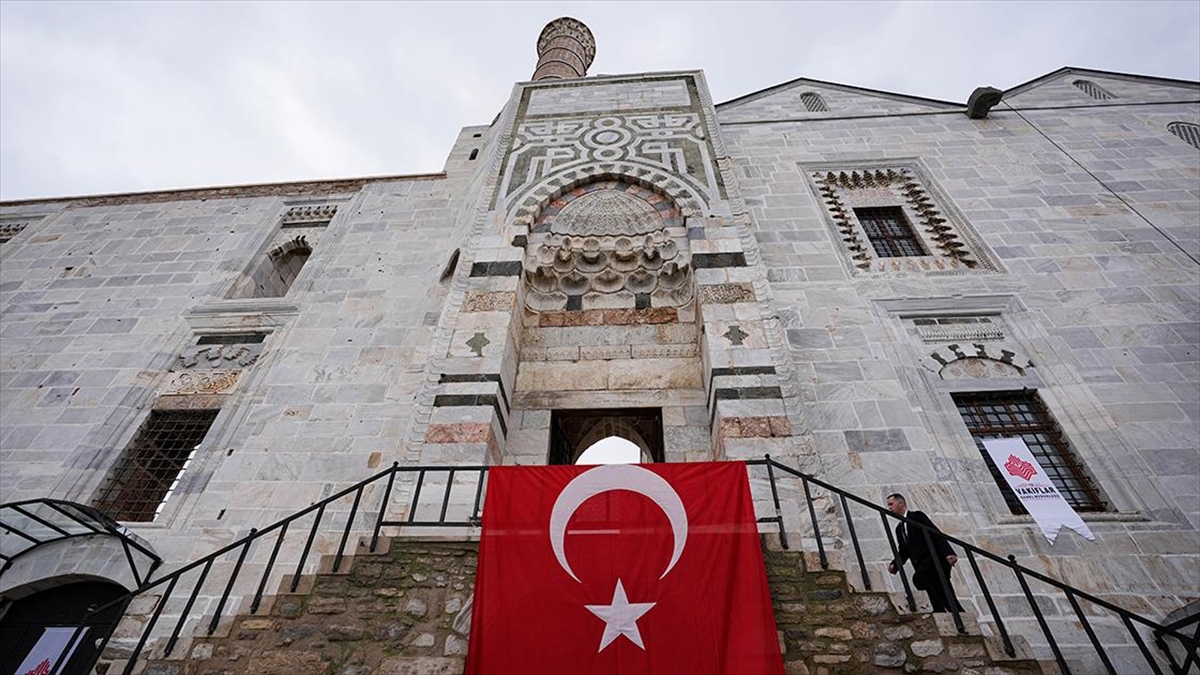 Restorasyonu Biten 650 Yıllık İsa Bey Camisi Yeniden Cemaatiyle Buluştu Haberi