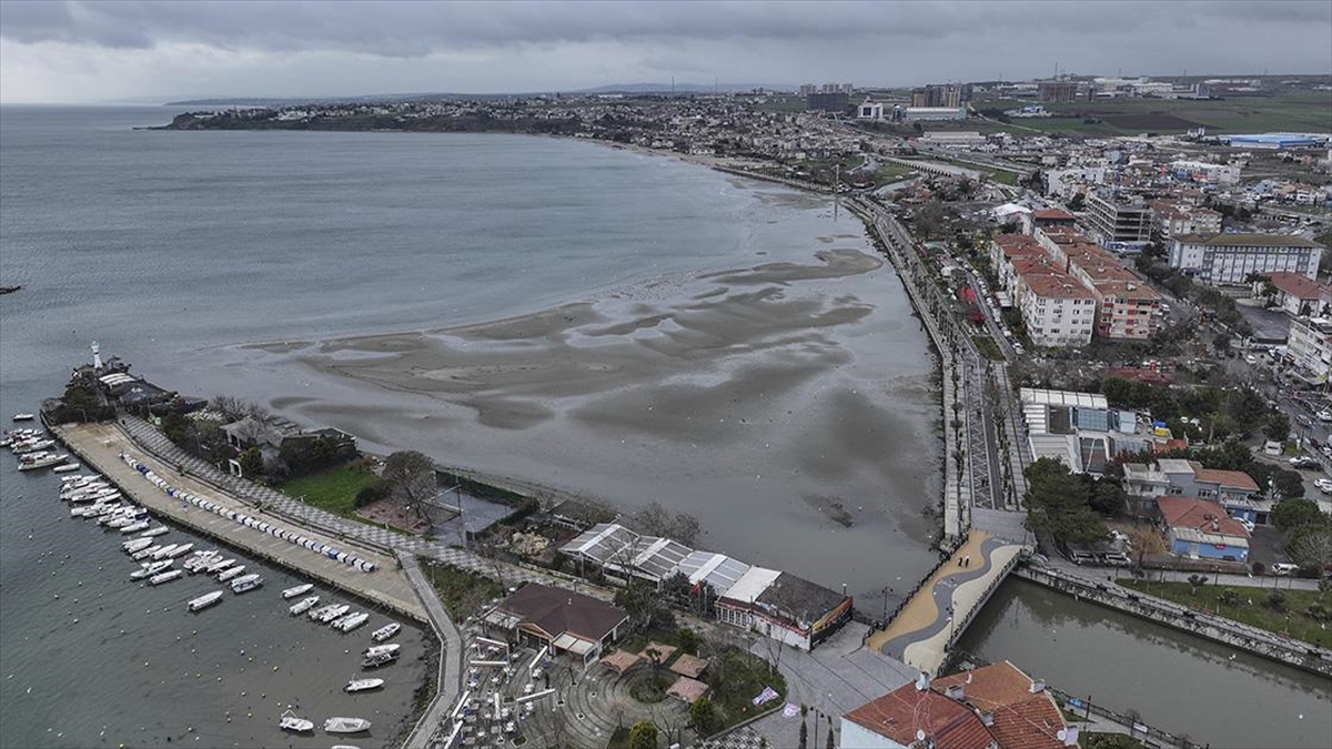 Silivri’de Deniz Suyu Çekildi Haberi