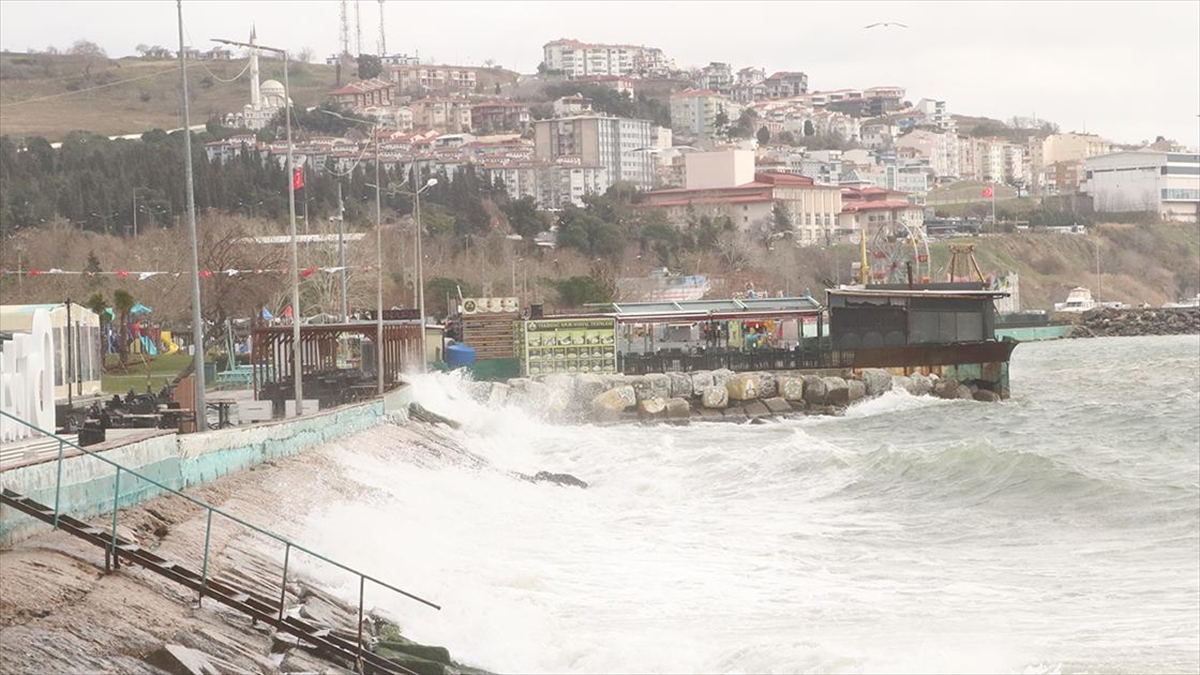 Tekirdağ’da Deniz Ulaşımına Poyraz Engeli Haberi