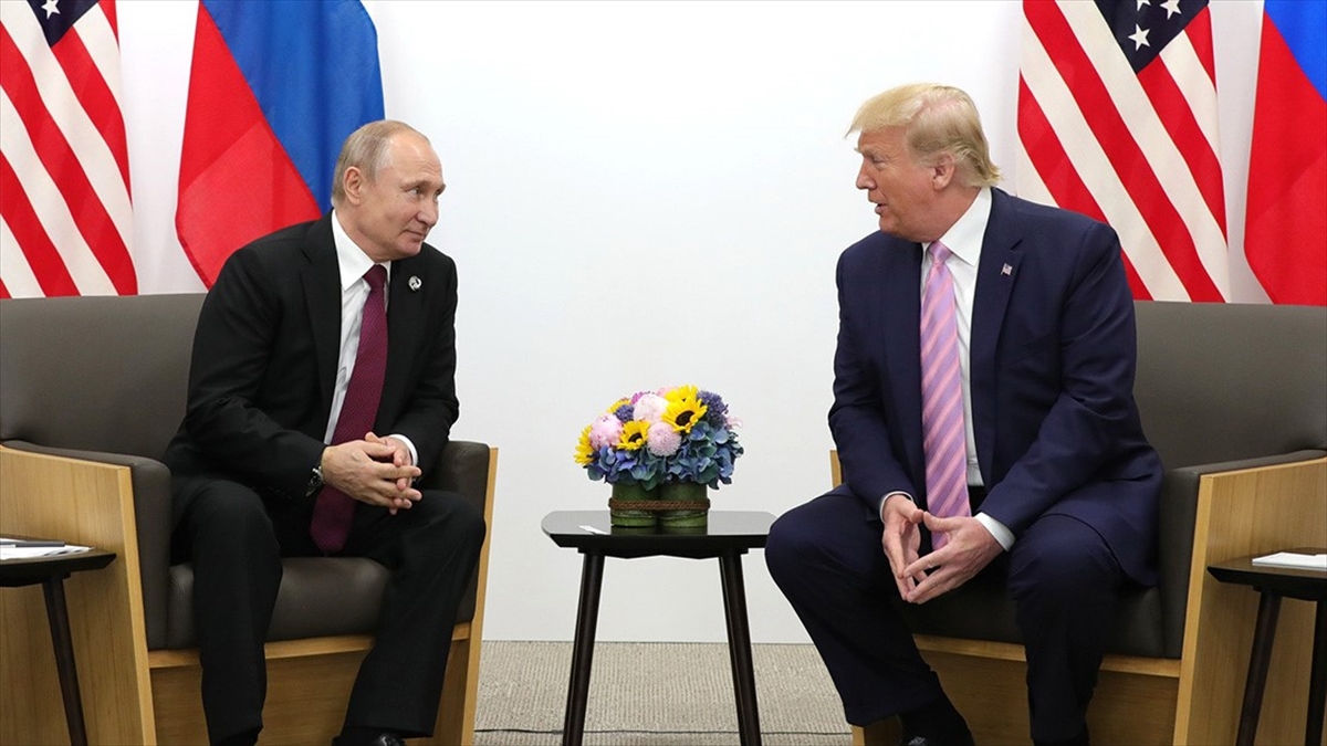 Trump, Putin’le Çok Yakında Görüşebileceğini Söyledi Haberi