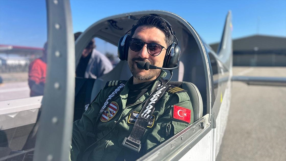 Yazılım Sektörünü Bırakıp Havacılık Hayalini Gerçekleştiren Pilot Öğrenci Yetiştiriyor Haberi