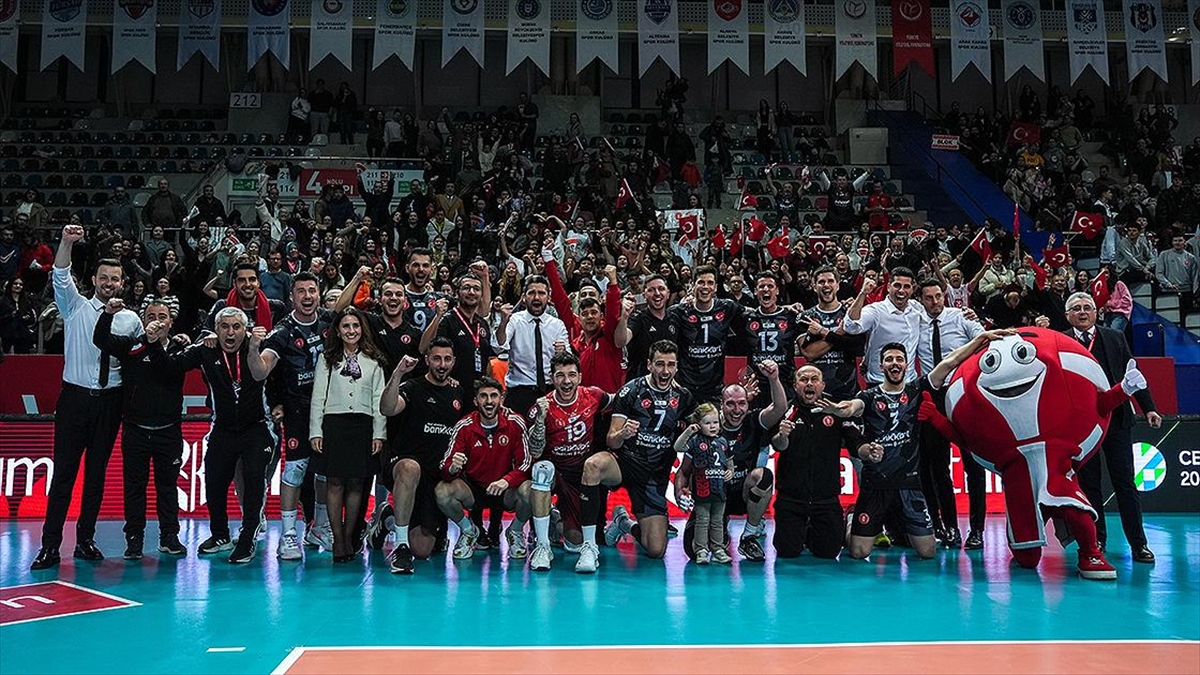 Cev Kupası’nda Ziraat Bankkart Erkek Voleybol Takımı Adını Finale Yazdırdı Haberi