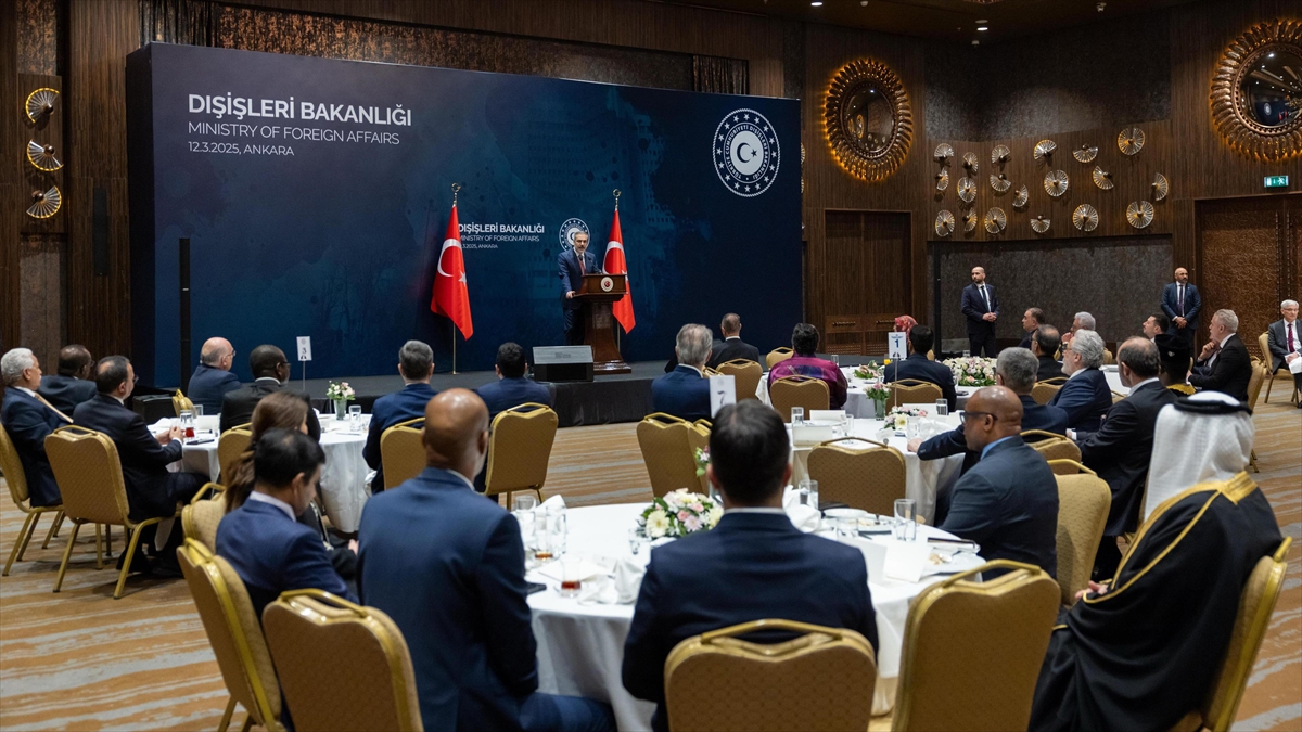 Dışişleri Bakanı Fidan, İslam İşbirliği Teşkilatı Ülkelerinin Büyükelçileriyle Iftarda Bir Araya Geldi Haberi