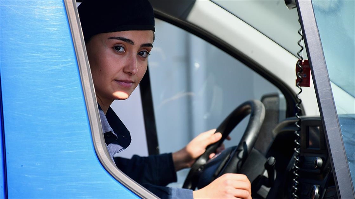 Düzce’de Kadın Jandarmalar Huzur Ve Güvenlik Için Görev Başında Haberi