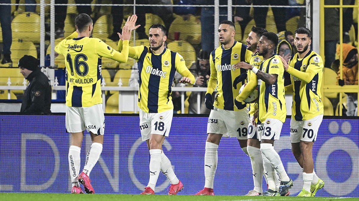 Fenerbahçe, Uefa Avrupa Ligi’nde Avantaj Peşinde Haberi