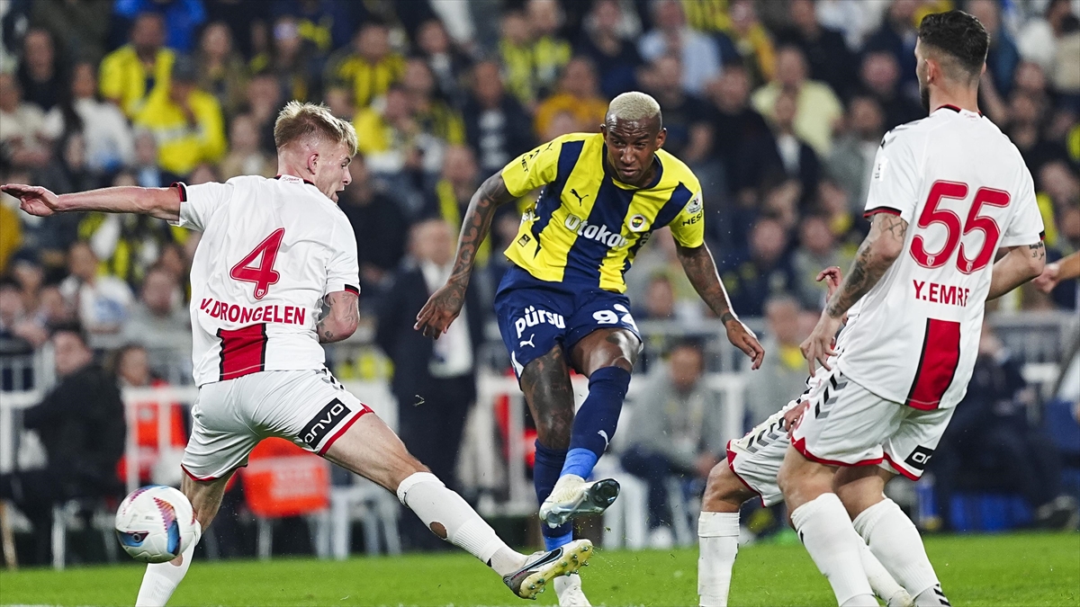 Fenerbahçe Zirve Yarışında Samsunspor’a Takıldı Haberi