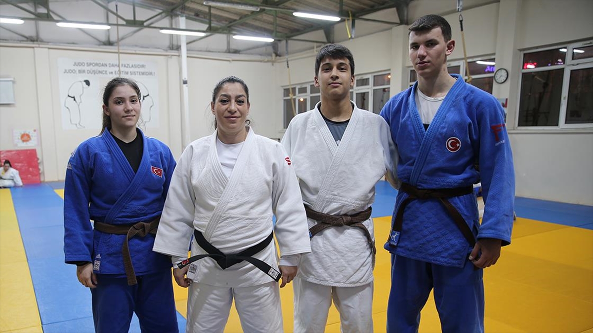 Judoya Birlikte Başlayan Edirneli Sporcuların Hedefi Olimpiyatlarda Kürsüye Çıkmak Haberi