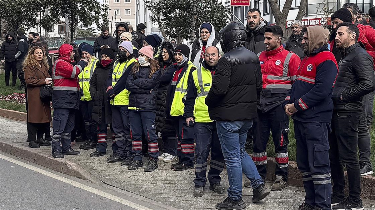 Maltepe Belediyesi Işçilerinden Maaş Protestosu Haberi