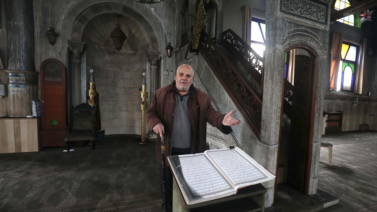 Nablus Halkı, İsrail Askerlerinin Yaktığı Tarihi Nasr Camisi Için Seferber Oldu Haberi