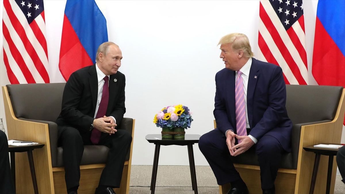 Trump, Putin’le Yaptığı Telefon Görüşmesini “Harika” Olarak Niteledi Haberi