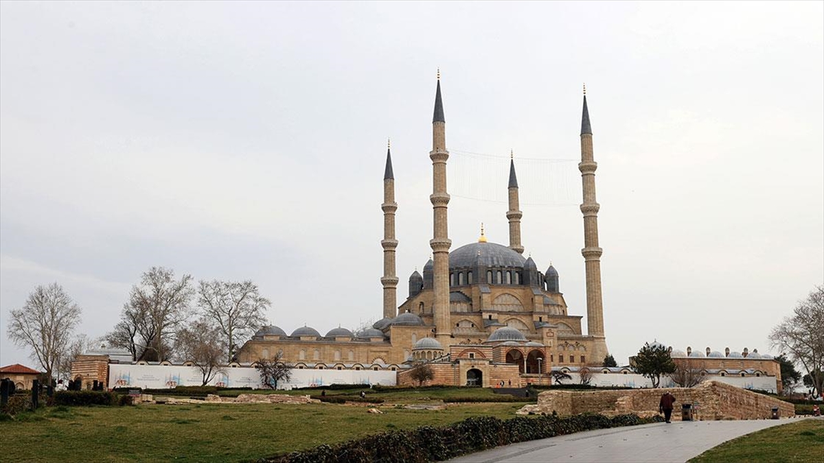 Türk-İslam Mimarisinin Gözbebeği Selimiye Camisi Ihtişamıyla 450 Yıldır Ilgi Görüyor Haberi